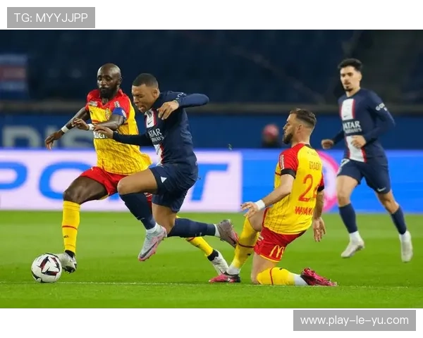 法甲考虑引入赛程缓冲期，保障球员福利